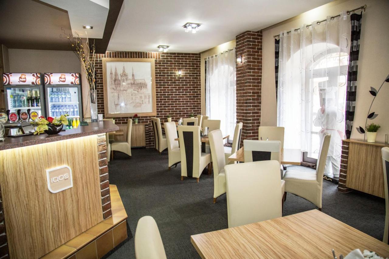 Hotel U Mesta Prahy Nachod Ngoại thất bức ảnh