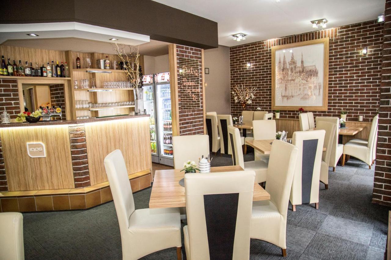 Hotel U Mesta Prahy Nachod Ngoại thất bức ảnh